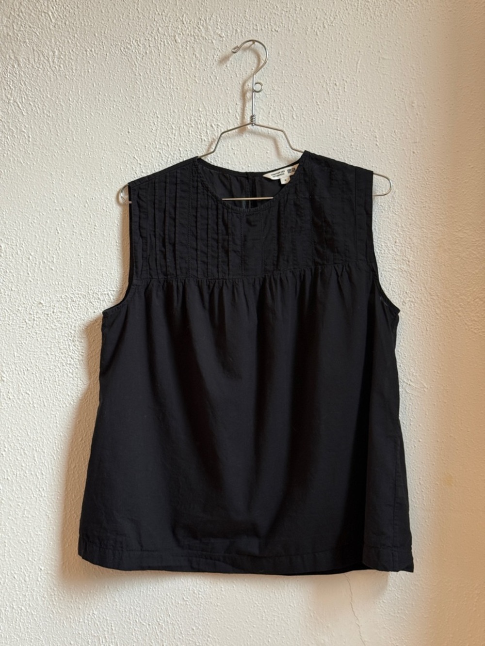Uniqlo Comptoir Des Cotonniers Black Sleeveless Pintuck Camisole